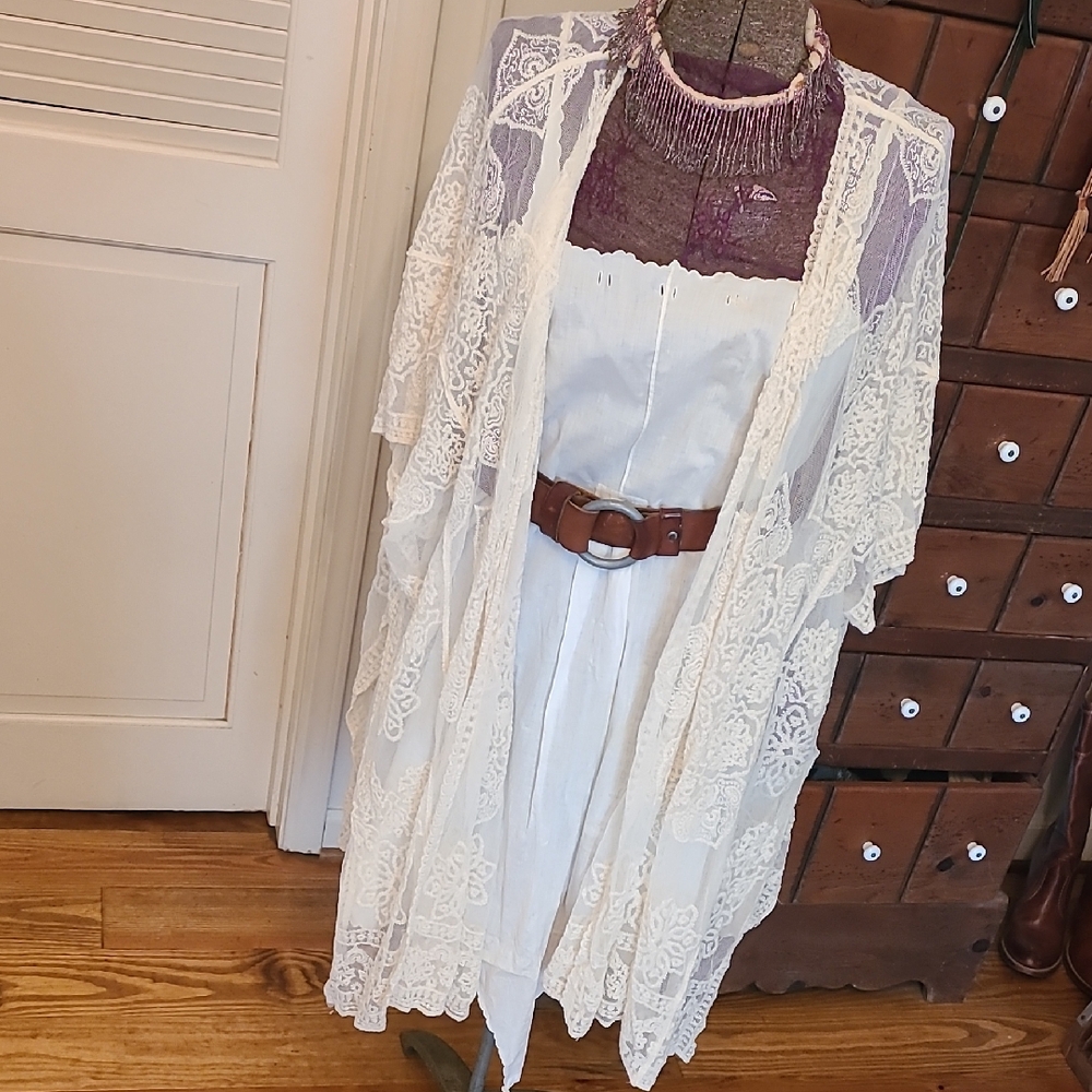 Off White Lace Kimono Cardigan. One Size. Festival, Boho, Layering Robe